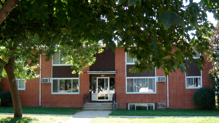 Apartments for Rent, 407 Fifth Street NW, Mason City, Iowa