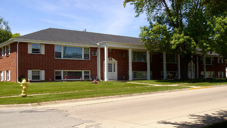 Apartments for Rent, Bel Air Manor Apartments 408 - 410 S Tennessee Place, Mason City, Iowa